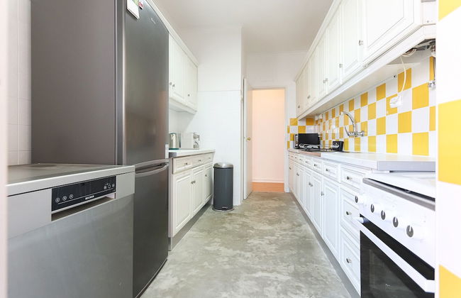 Oeiras Balcony by Homing - Photo 8