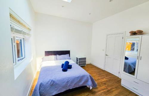 Cleave House - Contractor, Corporate & Leisure - Chic & Stylish - Sleeps 6 - Photo 14