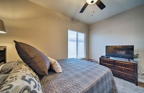 Hot Tub and Putting Green Home in Surprise - Foto 20