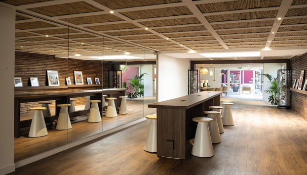 Coin salon dans le hall