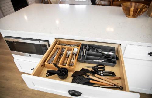 LUX ~Pet Friendly Richardson 3 bedroom 1 story Home~ - Foto 12