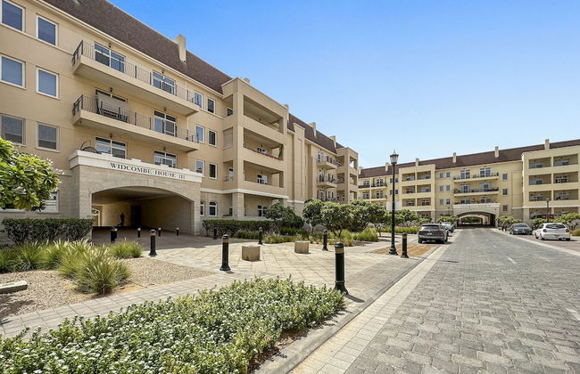 Elegant Apartment Retreat at Widcombe House 3 - Photo 26