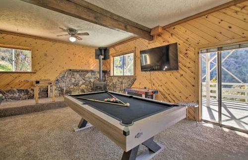 Luxe Escape with Decks, Mtn Views, Game Room! - Foto 27