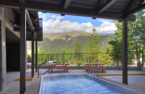 MP615S and MP617H Mountain Plaza 1BR 2BA Hot Tub condo - Foto 2