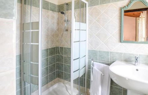 5 Bedroom Beautiful Home In Giove - Foto 40