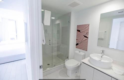 Cozy BeachWalk Nest 2 Full Beds, Steps to Ocean -2010B - Foto 4