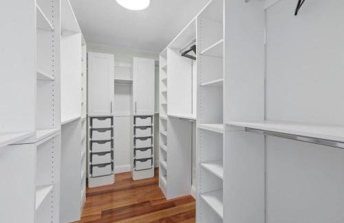 Marbella Lane - Buckingham Place Laundry P - Photo 35