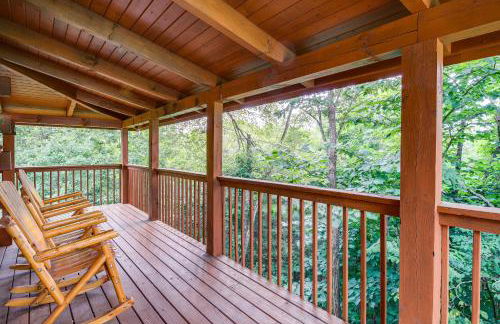 Sevierville Cabin with Wraparound Deck and Lake Access - Foto 2