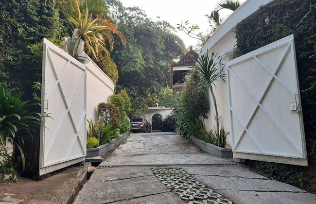 Yogyakarta Tropicana Villa - Foto 22