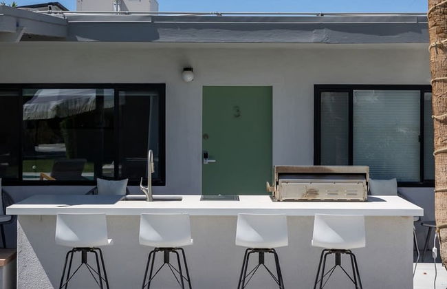 King Deluxe Room - Photo 20