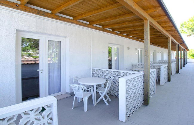 Bungalow in Caorle With Garden Furniture - Foto 16