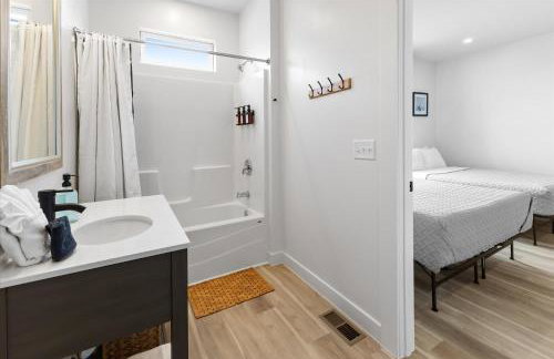 Spacious Downtown Indy Home Perfect for Groups - Photo 51