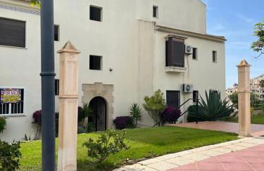 Apartamento en Orihuela Costa con Piscina - Foto 2