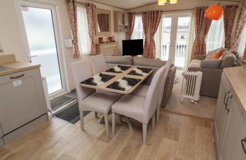 Cresswell Towers - Photo 7