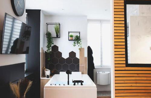 LOVE ROOM, La Douce Angevine - Foto 1