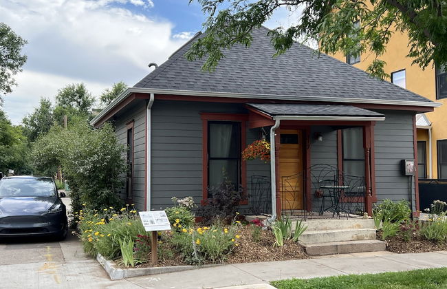 Lavish Retreat in Old Town - Walk Everywhere! - Foto 1