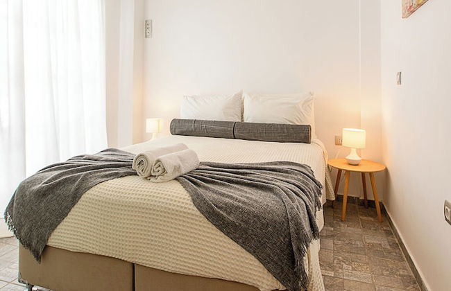 Santorini Villatzio Suites - Photo 7