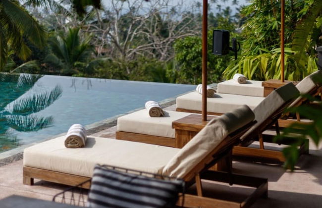 Cool and Contemporary Hilltop Villa With Ocean Views - Photo 49