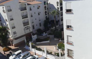 Beachfront Penthouse 3 double bedrooms, 2 bathrooms - Photo 11