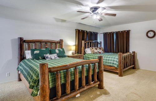 Furnished Deck and Fire Pit Sherwood Forest Cabin - Foto 11