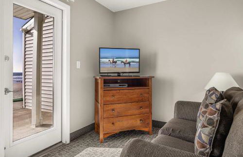 Pool and Hot Tub Ground Floor Studio - Oceanfront - Full Kitchen - Patio - Foto 5