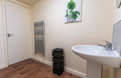 Serene 2BR Retreat Perfect for Long Stays - Foto 24