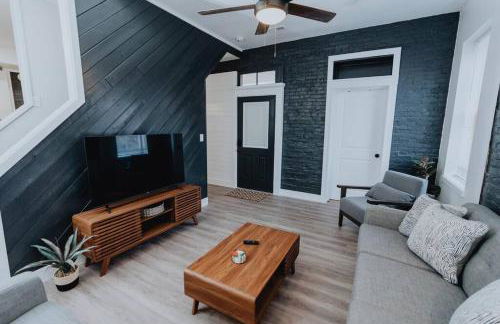 Luxe 2BR Oasis Patio & Laundry Soulard - Foto 3