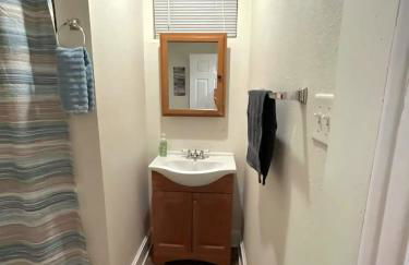 Downtown 1BR Stay Walk to Cafes & Parks - Foto 29