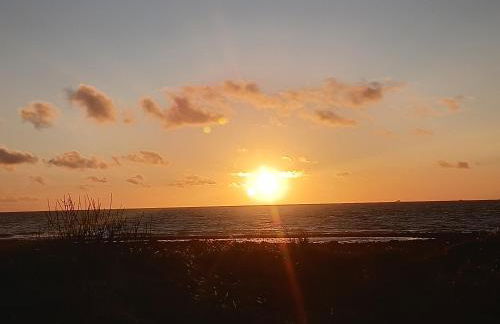 'Sunset Lodge' Peaceful Coastal Retreat with Hot Tub - Photo 13