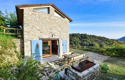 Awesome Home In Miane With Wifi - Foto 1