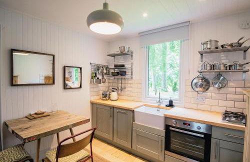 Tin Cabin in peaceful Angus glen - Foto 16