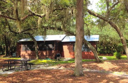 Lakefront Weekend Getaway with a Private Dock near the Ocala National Forest, Florida - Foto 1