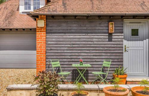 Charming Annexe Lodge with Parking - Pass The Keys - Foto 28