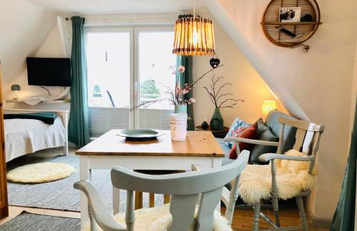 Nordlicht - Herzliche 1-Zimmer FeWo mit Meerblickbalkon - Foto 1