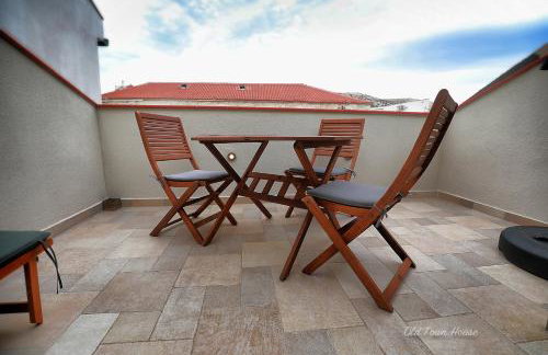 Old town house - Photo 26