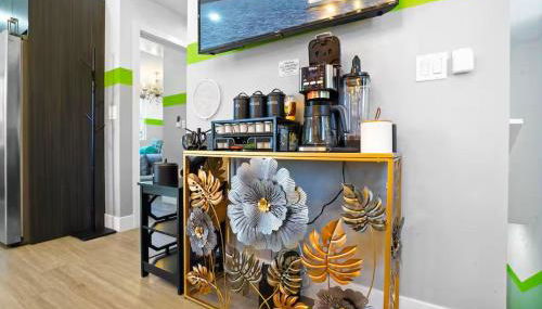 C- Vibrant and Glam NoHo Pad near U-Studios and H-Sign - Foto 5