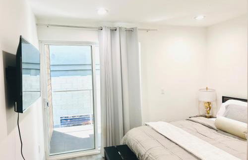 Newly Built Stylish Modern 2B In LA - Foto 66