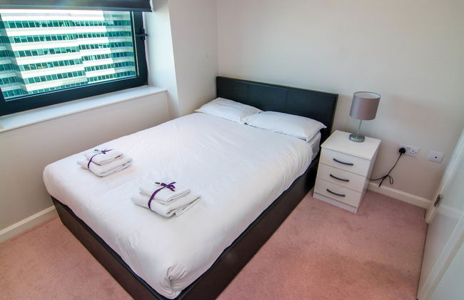 Canary Wharf - Corporate Riverside Apartments - Photo 7