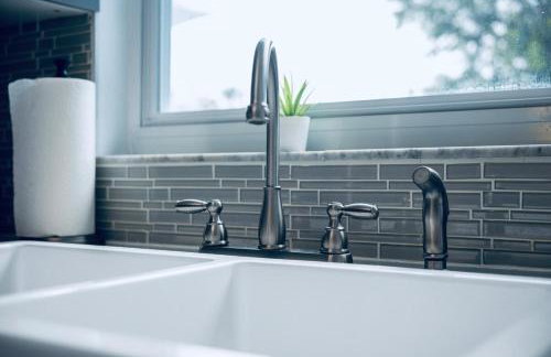 2BR Home with Private Pool, Fire Pit and Grill - Foto 34