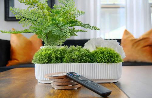 Elegant 3BR Oasis in Dundee Close to Downtown - Foto 10