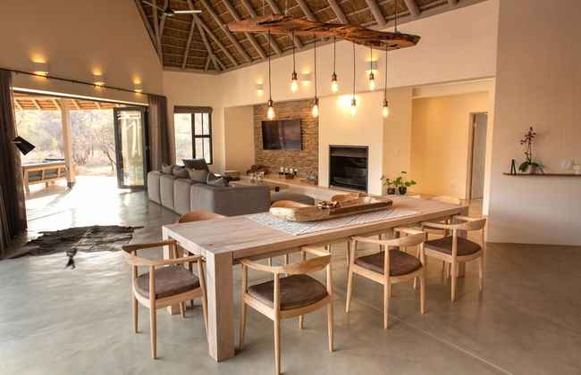 Villa Appelblaar Luxury 4 Bedroom Villa Home in the South African Bush - Photo 28