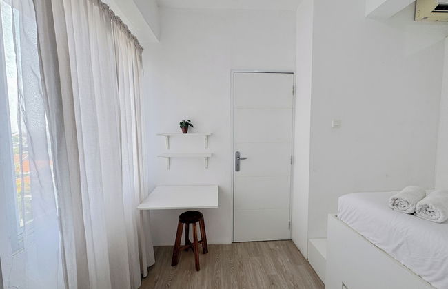 Compact and Restful 2BR at Menara Rungkut Apartment - Foto 2