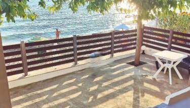 Beach front house at Agios Ilias Pyrgos Near Ancient Olympia - Foto 1, Garden, sunbed