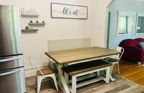 Walk to Dining Breweries and Shops Plus New Hot Tub - Foto 41