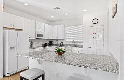 Grand Exclusive 4BR Pool Home near Disney Parks - Foto 5