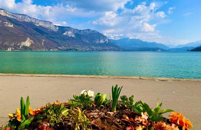 Alpine Getaway With Pool - Photo 35