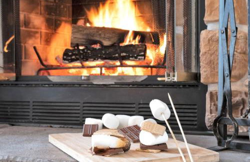 Massive Log Chalet with Hot Tub - Foto 78