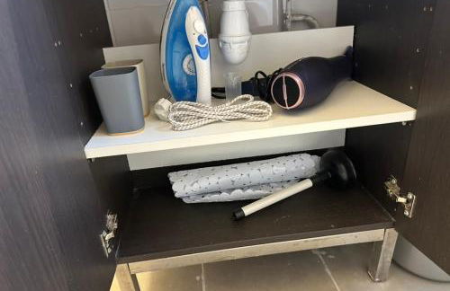 PARIS-MONTROUGE Magnifique Studio Appartement de 35m2 - très cosy pour 1 à 6 personnes refait à neuf - ENTIRE APARTMENT LUXIRIOUS AND WARM - Montrouge Paris 14ème - Proche Aéroport Orly & Parc Expositions Porte de Versailles FREE WIFI GRATUIT - Foto 77