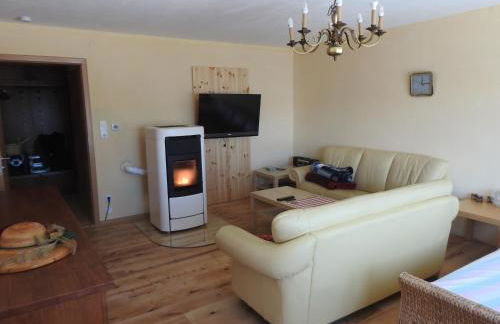 Rusti Deifeld - Foto 1