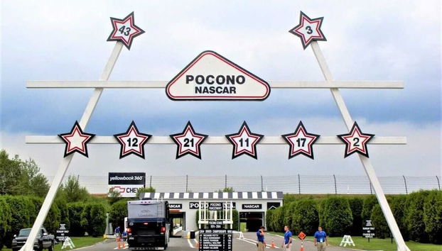 Double Diamond Lodge by Avantstay Group Escape w/ Firepit, Patio, Activities - Foto 3, Interior